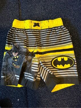 Toddler boys 3T swim trunks Batman